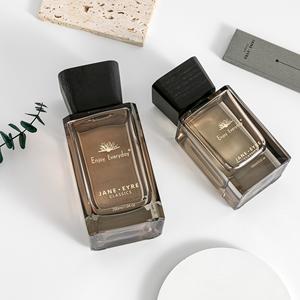 Boîte à rabat rectangulaire <span class=keywords><strong>Coffret</strong></span> cadeau de luxe 100ml 200ml Bouteille en verre haut de gamme Multi-parfums Diffuseur de roseaux liquide personnalisé - Product Image 5