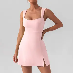 Vente en gros Vêtements de tennis Robe de sport une pièce à la mode pour femmes Jupes de tennis Vêtements de sport pour femmes Jupe d'entraînement avec short