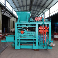 Machine automatique de fabrication de briques creuses QT4-25 avec taille de bloc de 400x200x200mm et caractéristiques d'utilisation faciles