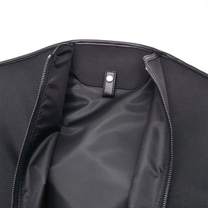 Muestra gratuita de funda de ropa plegable negra de lujo hecha a mano para hombre, bolsa de transporte de trajes informal para viaje - Product Image 6