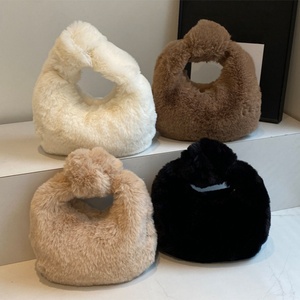 Bolsos de Mujer Otoño Invierno 2025, Bolso Pequeño de Felpa Simple con Correa al Hombro, Estilo Europeo y Americano, Bolso de Mano de Piel Sintética - Product Image 3