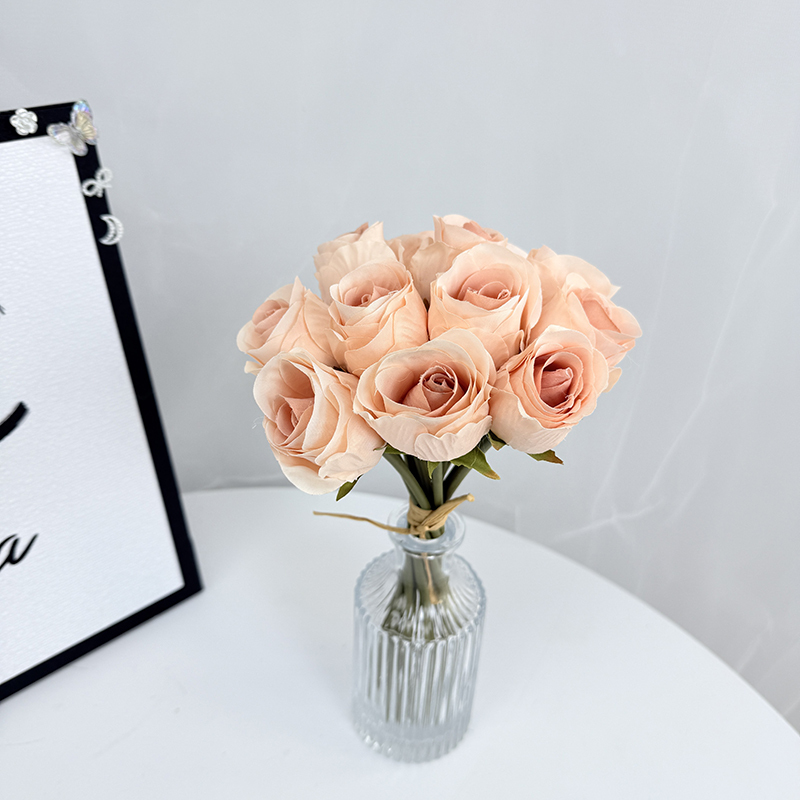 Rose nude