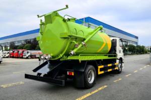 Reliable ISUZU 4*2 GIGA Chassis 12000litres Sewage <b>Suction</b> Cleaning Sewer Truck for Sale Option Italy JUROP/Moro Vacuum <b>Pump</b> - Product Image 4