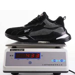 Botas de trabajo de cuero genuino transpirables e impermeables, zapatillas antigolpes a prueba de perforaciones, punta de acero antideslizante para hombres y mujeres, seguridad de invierno - Product Image 4