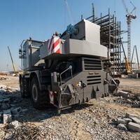 Grue tout-terrain tendance ZRT700V532 70T 46m pour le levage de modules de plateformes offshore et les travaux de maintenance de raffineries