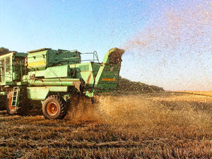 Weichai-Moissonneuse-batteuse GE80 de 80 <span class=keywords><strong>HP</strong></span>, moteur à engrenages de pompe à roulement de boîte de vitesses de marque chinoise, PLC à vendre - Product Image 6