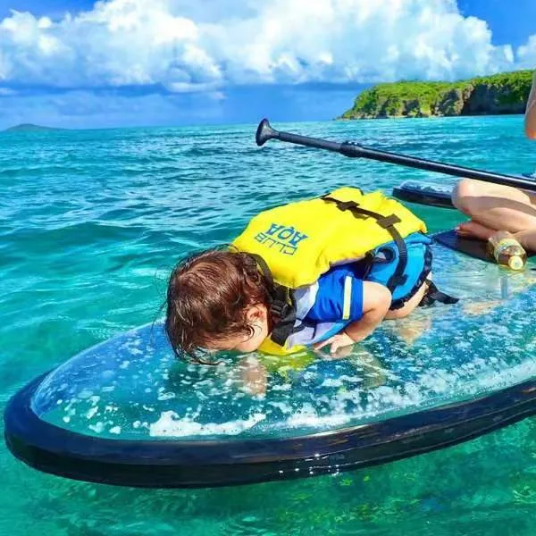 Pc trasparente paddle board plastica composita spiaggia trasparente resistente all'usura ad alta durezza dotata di pagaie