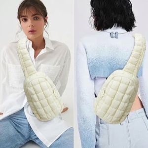 กระเป๋าแฟชั่นทรงโท้ททรงปลาปักเป้าสำหรับผู้หญิงกระเป๋าคาดหน้าอกกระเป๋าผ้าบุนวมกระเป๋าสะพายไหล่สำหรับเดินทางท่องเที่ยวน้ำหนักเบา - Product Image 4