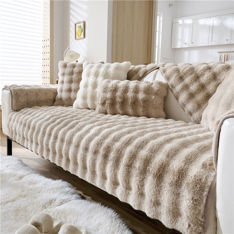 สีดำสีกากี