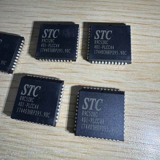 New Original STC89C52RC-40I-PLCC44 Package PLCC-44 STC Microcontroller