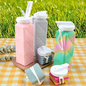 <span class=keywords><strong>Gobelet</strong></span> pliable en silicone moderne et portable de 620 ml avec paille et bouchon, personnalisable avec logo, pour sports de plein air, voyage, micro-ondes - Product Image 1