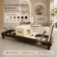 Machine de Pilates en chêne rouge écologique, équipement de yoga en bois massif durable avec système de poulies silencieux pour studio de boutique