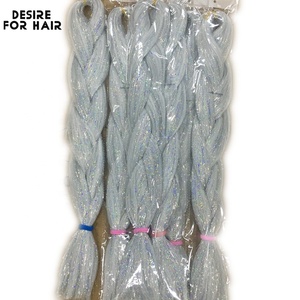 NUOVO Mix di Tinsel Luccicante Resistente alle Alte Temperature, Extension per Capelli Sintetici Intrecciati Rossi, Bianchi e Verdi per Natale - Product Image 5