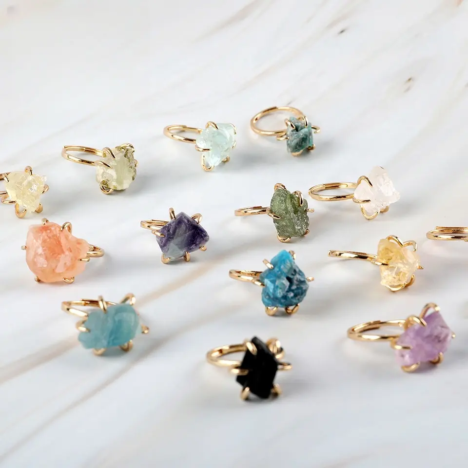 2024 perhiasan Fashion batu Garnet kristal alami baja tahan karat perhiasan berlapis emas cincin terbuka dapat disesuaikan untuk wanita