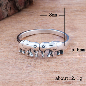 Anello a Forma di Elefante F197 in Argento 925, Gioiello Vintage Unisex per Uso Quotidiano - Product Image 4