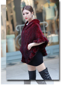 YR732 Ladies Mink Tail Hand Knit Fur Shawl Cape Mujeres con estola de piel con capucha - Product Image 6