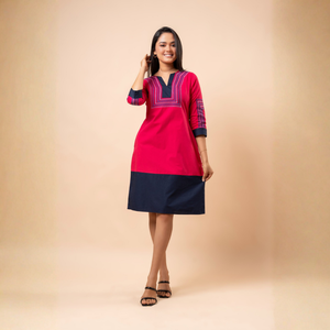 Robe courte en coton rose bonbon à deux tons, avec broderies, décontractée pour femmes - Product Image 1