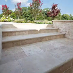 Pavés en travertin ivoire de qualité supérieure à double bullnose pour l'extérieur, l'intérieur et la piscine en pierre naturelle - Product Image 1