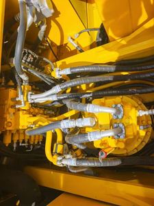 Excavadora de cadenas japonesa Komatsu PC360-8 toneladas usada, en excelente estado, componente de motor principal, modelo 2024, 1 año de posventa, precio reducido. - Product Image 5