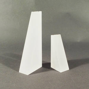 Bloco de Exibição de Joias em Acrílico Transparente Inclinado, Tamanho Personalizado, Prisma Triangular em Acrílico Fosco - Product Image 4