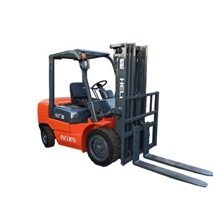 À vendre : Chariot élévateur Heli 3t d'occasion, fabriqué en Chine, économique en carburant, facile à conduire, en bon état, moteur diesel, pneus pleins. - Product Image 1