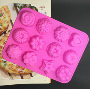 Moule Décoratif en Silicone Liquide pour Fondant, Gâteau, Chocolat : Roses et Marguerites - Product Image 5