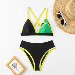 Set bikini con schiena incrociata in color block nero-verde per donna, costume da bagno triangolare con finiture giallo neon - Product Image 1