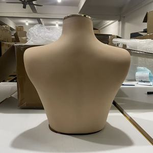 Mannequin <span class=keywords><strong>Buste</strong></span> Féminin en <span class=keywords><strong>Silicone</strong></span> Souple et Réaliste de Petite Taille pour Présentation de Soutiens-Gorge et Photographie – Vente en Gros - Product Image 3