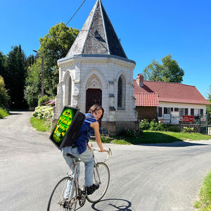 21.5 Inch LCD Advertising Backpack Digital Billboard Human Walking Backpack Billboard Advertising USA warehouse - Product Image 1