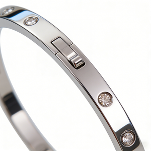 Brazalete <span class=keywords><strong>de</strong></span> Zirconia Completo, Chapado en Oro <span class=keywords><strong>de</strong></span> 18K, Acero Inoxidable, Resistente al Agua, Antideslustre, Elegante <span class=keywords><strong>y</strong></span> Moderno para Mujer, Uso Diario, Joyería <span class=keywords><strong>de</strong></span> Moda - Product Image 3