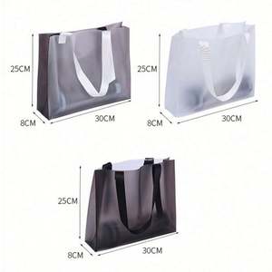 Bolsa de Compras Transparente de Alta Calidad para Tienda de Ropa, Bolsa de PVC Esmerilado Translúcido - Product Image 2