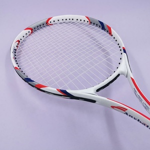 <span class=keywords><strong>Raquette</strong></span> <span class=keywords><strong>de</strong></span> <span class=keywords><strong>tennis</strong></span> professionnelle en alliage d'aluminium avec conception personnalisée <span class=keywords><strong>Raquette</strong></span> <span class=keywords><strong>de</strong></span> <span class=keywords><strong>tennis</strong></span> pour adultes bon marché pour débutants avec filet en nylon - Product Image 1