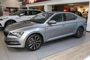 Volkswagen <span class=keywords><strong>SKODA</strong></span> Superb 2024 TSI280 DSG Premium Edition <span class=keywords><strong>Voiture</strong></span> d'<span class=keywords><strong>occasion</strong></span> pas chère à vendre Voitures Doccasion TSI + DSG Powertrain - Product Image 4
