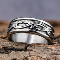 Maßgefertigter Herren-Keltischer-Wellen-Gravur-Ring aus Edelstahl Vintage-Schriftzug Hochzeitsschmuck OEM ODM