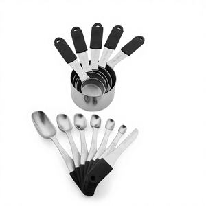 Ensemble de 12 cuillères et tasses à mesurer en acier inoxydable avec poignée magnétique et échelle de précision pour la pâtisserie - Product Image 1