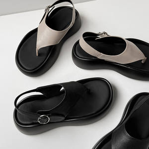 รองเท้าแตะผู้หญิงแบบกระชับสำหรับฤดูร้อน2025รองเท้าเปิดนิ้วเท้าสายรัดหัวเข็มขัดหนังแท้สวมใส่สบายรองเท้าแตะสำหรับผู้หญิงประจำวันสีดำขนาด34-49 - Product Image 4