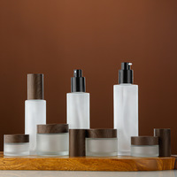 Flacon distributeur d'huile essentielle en bois grainé givré, flacon de lotion à fond épaissi, flacon de lotion cosmétique en verre à fond en bois