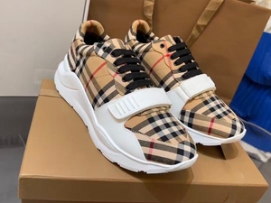Wholesale classic check and stripe pattern fashionable casual shoes, luxurious and breathable tennis shoes for men and women - Product Image 2