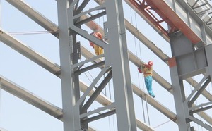 Edificio con Facciata Continua in Vetro per Hotel, Appartamenti, Attività Commerciali e Negozi - AISI Leader nel Settore delle Grandi Strutture in Acciaio - Product Image 2