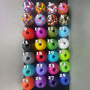 Balle de récompense classique anti-ennui pour chiens, en mousse EVA creuse colorée et durable de 7 cm, avec trou central et corde - Product Image 4