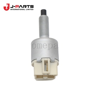 สวิตช์ไฟเบรกสำหรับรถยนต์โตโยต้าไฮเอซ LH103 ปี 1993-1998 รุ่น 84340-32090 84340-42010 - Product Image 2