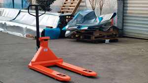 Transpaleta Hidráulica Manual WELIFTRICH de 2.0 Toneladas con Impresora de Etiquetas, Ruedas de PU, Longitud de Horquilla de 1200 mm, Altura de Elevación de 205 mm, Certificación CE - Product Image 3