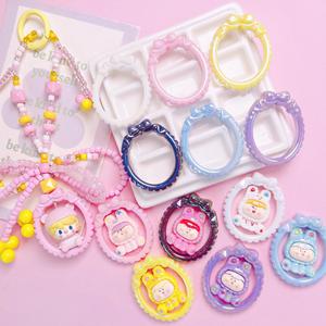 Vente en gros de cadre photo ovale de couleur de haute qualité avec nœud mignon perlé porte-clés bricolage pendentif de voiture perles acryliques - Product Image 1