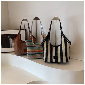 Women's Woven Straw <b>Tote</b> Handbag Large Capacity <b>Zip</b> Closure Waterproof Pillow Shape Shoulder Bag for Female Tanjing - Product Image 3