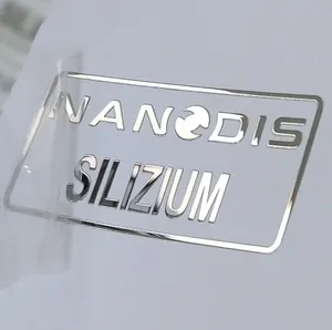 Etiqueta de vinilo adhesivo transparente 3D con logotipo impreso personalizado