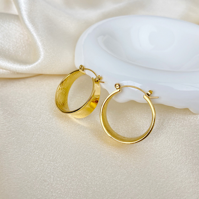 Wide Version Large Earrings Titanium Steel Plated 18K Real Gold Thick Round Huggie Hoop Earrings for Women