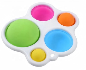 Portachiavi Antistress Simple Dimple in ABS per Bambini e Adulti, Aiuto per l'Ansia e Supporto per l'<span class=keywords><strong>Autismo</strong></span>, Giocattolo Educativo Mini per Mani, da 2 a 4 Anni - Product Image 4