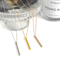 Colliers pendentifs minimalistes rectangulaires en bande unie, plaqués or 18 carats, étanches, pour femmes, en acier inoxydable, vente en gros