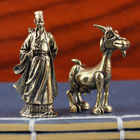 Ornements historiques en laiton de Dingtong : Le Sagesse de la Médecine Li Shizhen et le Vieil Mouton, le Divin Docteur Hua Tuo