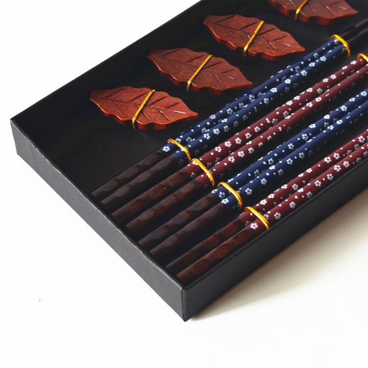 16 4 paires + 4 supports avec coffret cadeau